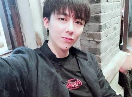 抖音网红有黑料吃瓜,吃瓜群众围观娱乐圈风云 第2张 抖音网红有黑料吃瓜,吃瓜群众围观娱乐圈风云 第2张